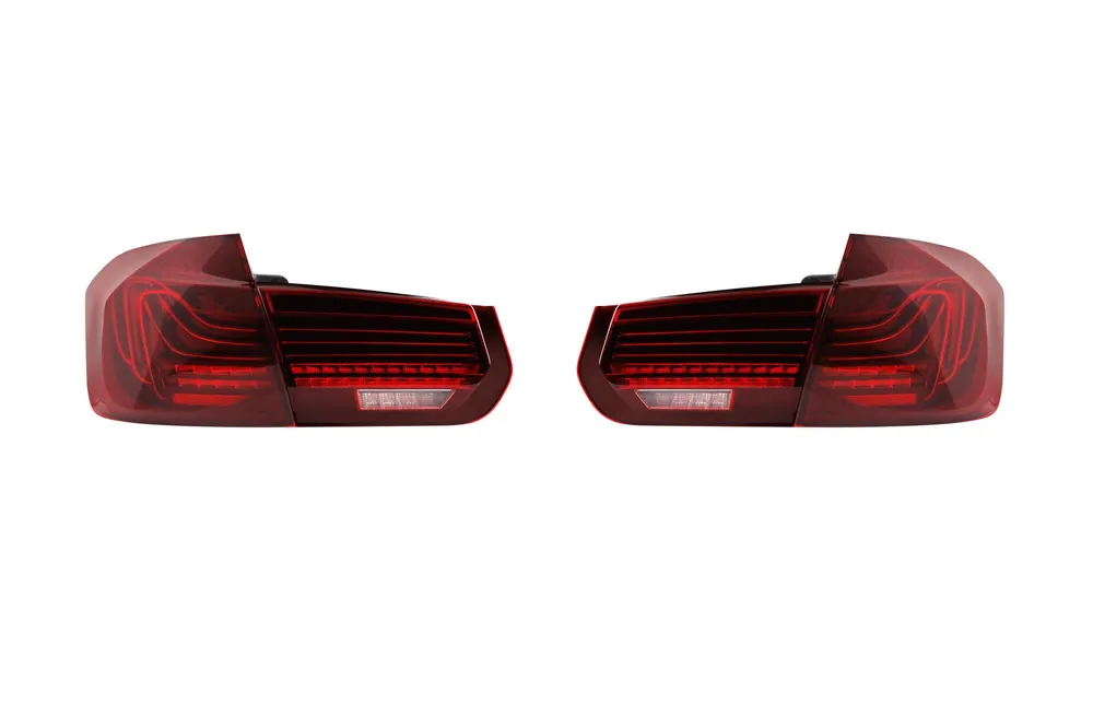 Stopuri LED tip CSL potrivite pentru BMW Seria 3 F30 2013-2018 cu bază roșie și fumurie, stânga și dreapta Livrare rapidă