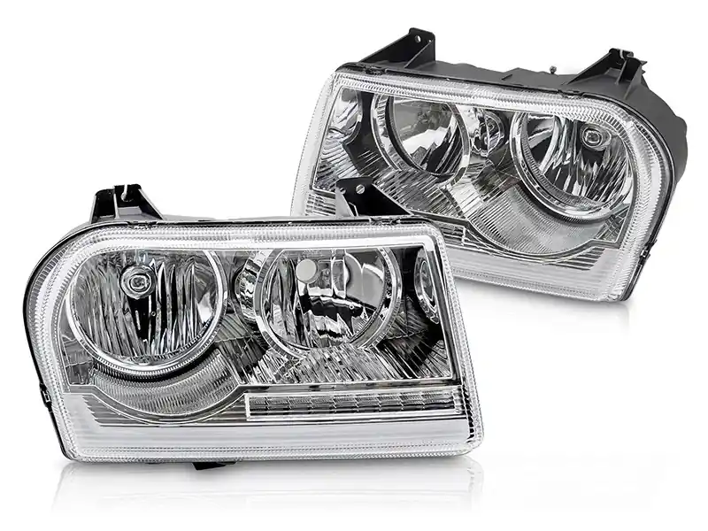 Set de faruri de tuning potrivit pentru Chrysler 300C 2005-2008 cu bază cromată, cu semnalizatoare dinamice, stânga și dreapta Noutate