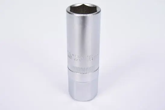 Tubulara Bujii 3 8 16Mm YATO Cel mai vândut