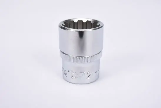 Cheie Tubulara Spline 1 2 X21Mmx38Mm YATO Disponibil imediat