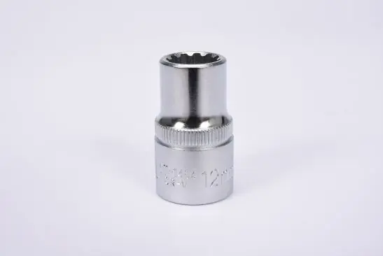 Cheie Tubulara Spline 1 2 X12Mmx38Mm YATO Ultima șansă
