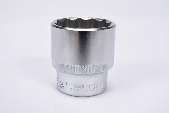 Cheie Tubulara Bihexagonala 32Mm, 1 2 YATO Preț promoțional