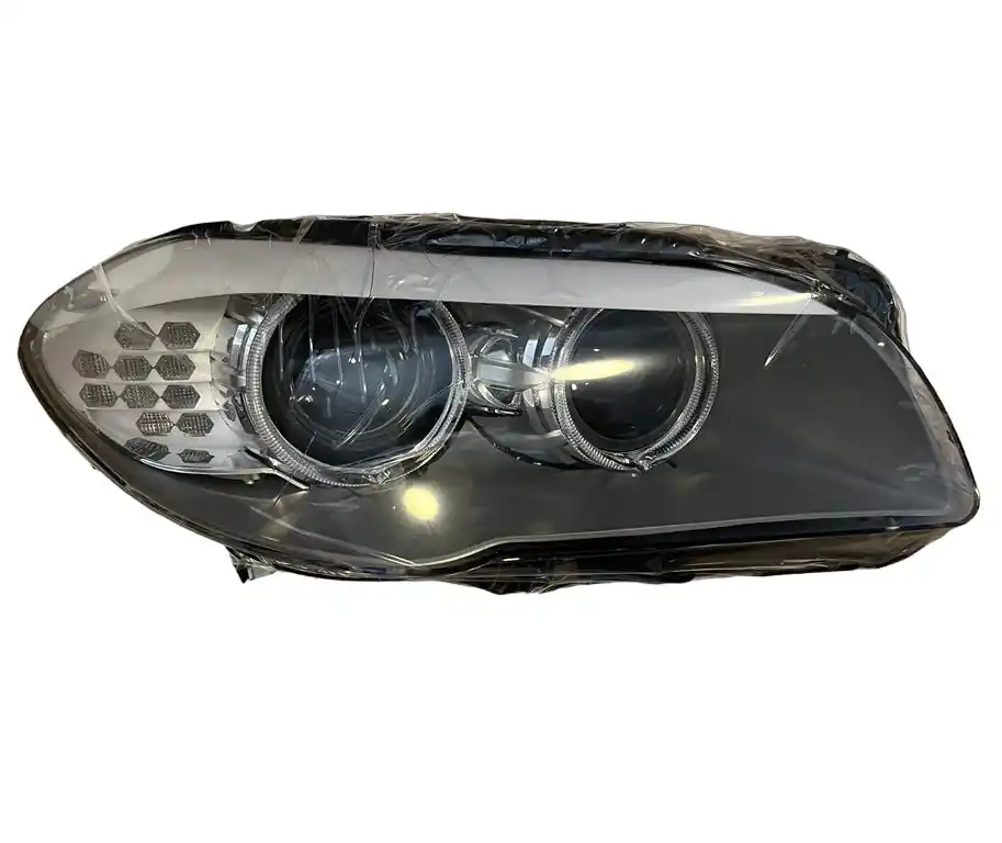 Far dreapta pentru BMW Seria 5 F10/F11 fara Facelift fara AFS 2011 – 2013 Vezi acum