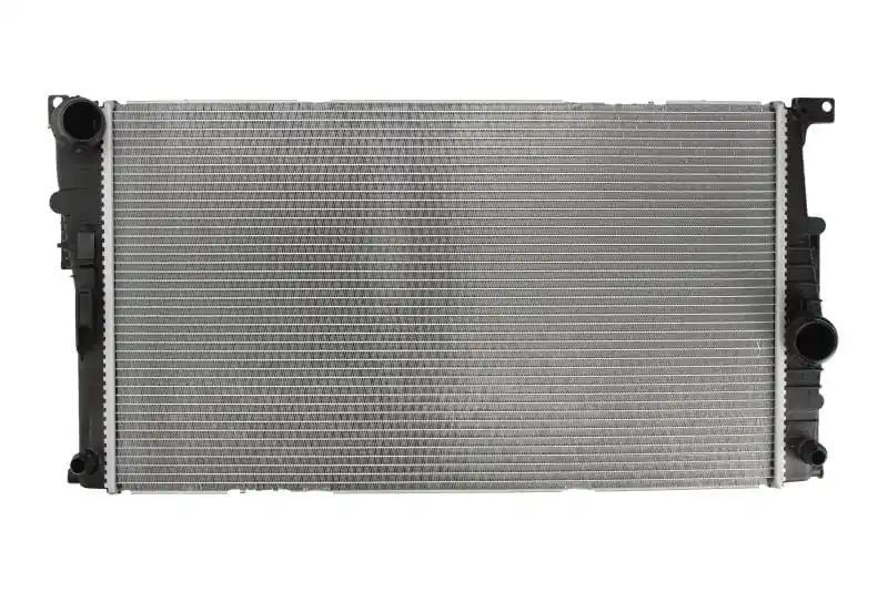 Radiator apa BMW seria 4 F32 2013 -> 2.0 benzina cu AC Nissens Reducere specială