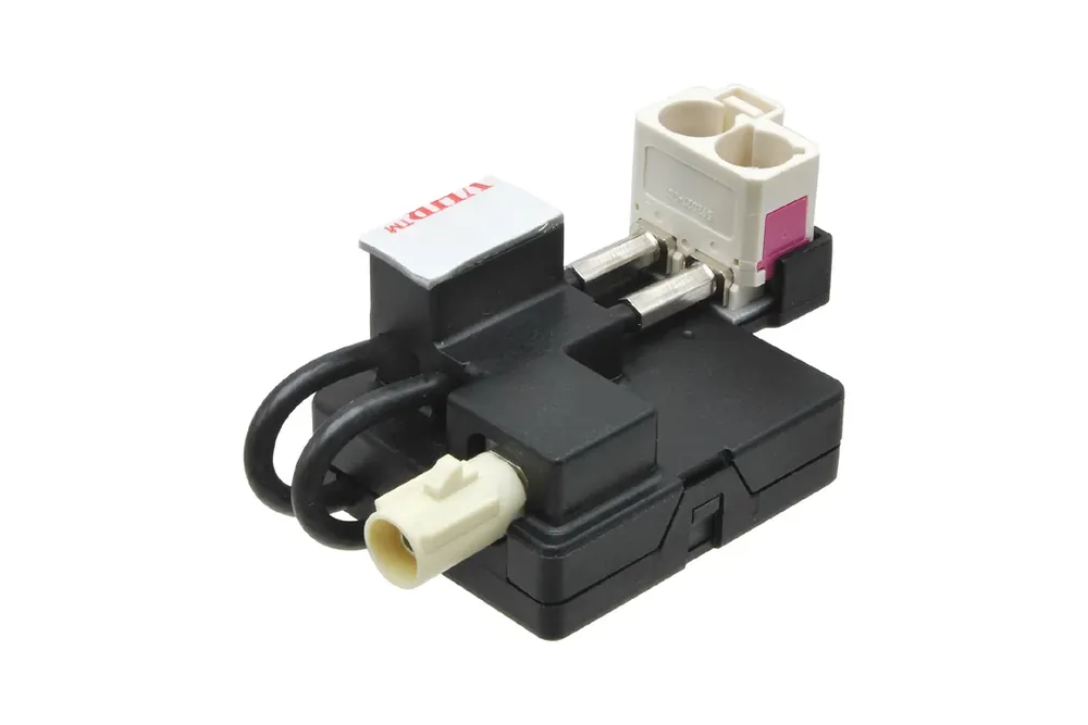 Transport gratuit Amplificator antena si splitter semnal Calearo 7562016