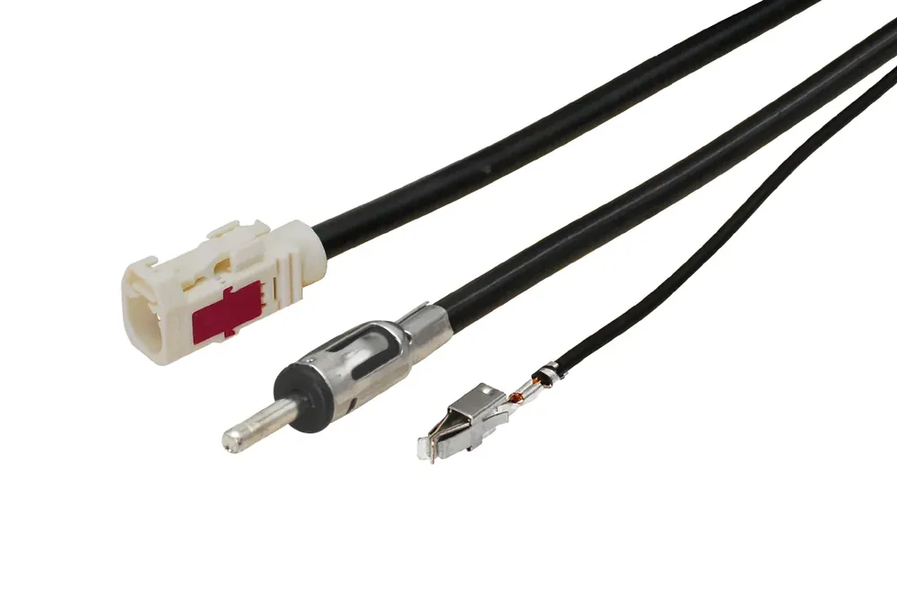 Disponibil imediat Cablu antena AM/FM FAKRA Calearo 7561012